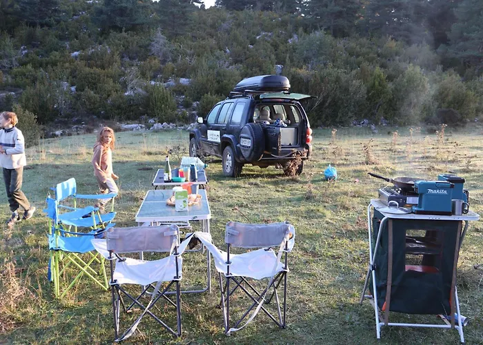 Campeggio Arrow Aventure Saint-Étienne-de-Villeréal